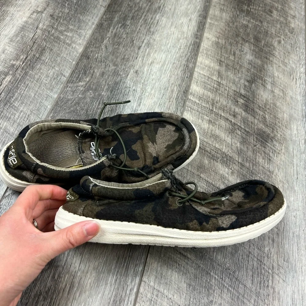 Hey Dude‎ Kids Camo Shoes